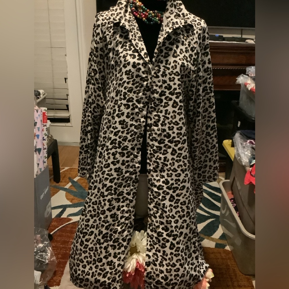 LOWEST🌺 NWT STEP IN STYLE 3X LEOPARD BUTTON FRONT Hi-Lo DUSTER - Picture 2 of 10
